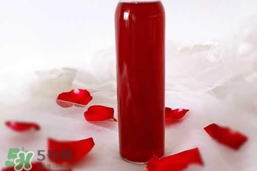 玫瑰水可以天天用嗎？玫瑰水多久用一次比較好？