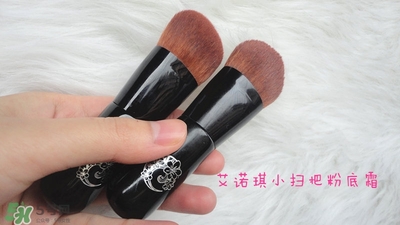 艾諾琪化妝刷怎么樣？艾諾琪化妝刷和受受狼哪家好？