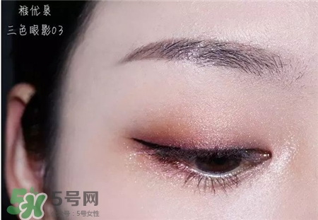 稚優泉三色眼影色號 稚優泉三色眼影試色