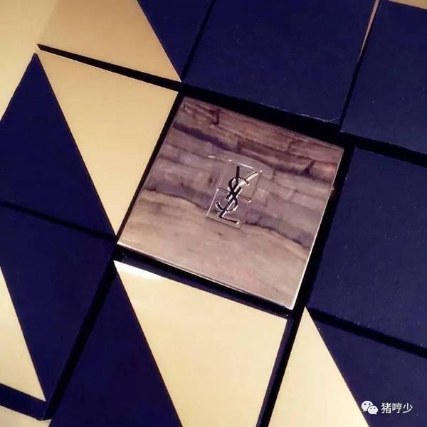 ysl蕾絲氣墊粉餅怎么樣？ysl蕾絲氣墊粉餅好用嗎？