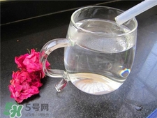 純露是什么護膚品?純露和爽膚水的區別
