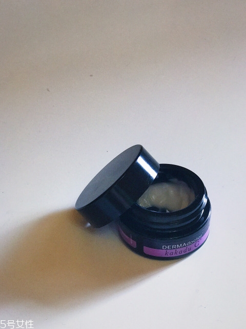 眼周皮膚怎么保養 眼周皮膚用什么護膚品