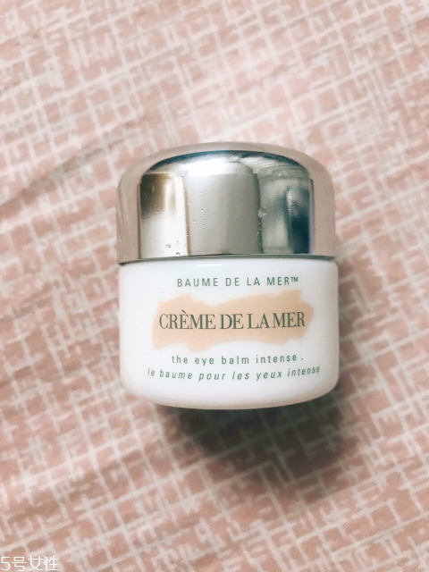 眼周皮膚怎么保養 眼周皮膚用什么護膚品