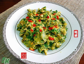 香椿可以炒鵝蛋嗎？香椿和鵝蛋能一起吃嗎？