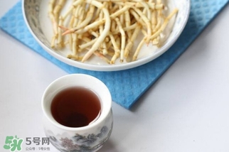 吃魚(yú)腥草可以喝酒嗎？吃魚(yú)腥草能喝酒嗎