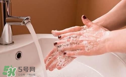 手膜做完要洗手嗎？手膜做完要不要洗手？