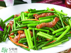 蒜苔不能和什么一起吃？蒜薹不能和什么一起吃？