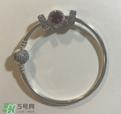 潘多拉美女與野獸手鏈是什么材質？pandora美女與野獸是銀的嗎？