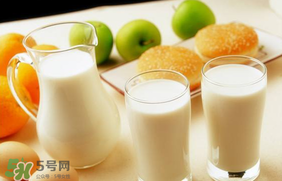香椿和豆?jié){能一起吃嗎？喝豆?jié){可以吃香椿炒雞蛋嗎？