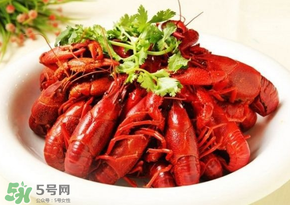 月經(jīng)可以吃油燜大蝦嗎？經(jīng)期能吃油燜大蝦嗎？