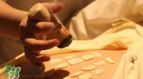 月經期艾灸好嗎？月經期可以艾灸嗎