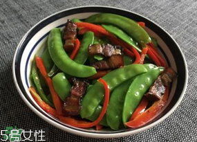 ?炒荷蘭豆要焯水嗎？荷蘭豆不焯水能吃嗎？