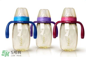 奶瓶能用洗潔精洗嗎？洗潔精能洗奶瓶嗎？