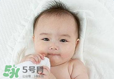寶寶有鼻屎不通氣怎么辦？寶寶有鼻屎鼻塞怎么辦？