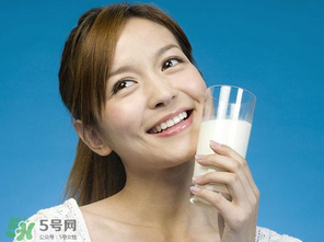 吃完蝦爬子能喝牛奶嗎？蝦爬子能和牛奶一起吃嗎？