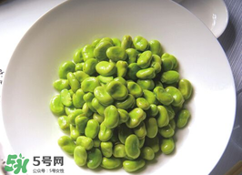 蠶豆和牛奶可以同吃嗎？吃蠶豆可以喝牛奶嗎？