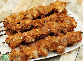 花甲和羊肉能一起吃嗎？羊肉可以和花甲一起吃嗎？