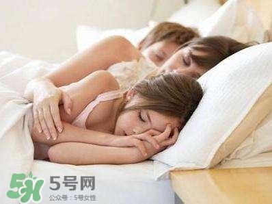 和老公愛(ài)愛(ài)時(shí)被孩子發(fā)現(xiàn)怎么辦？和老公愛(ài)愛(ài)的囧事