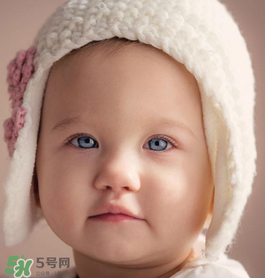 寶寶濕疹可以涂郁美凈嗎？ 寶寶濕疹涂什么管用？
