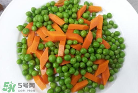 豌豆可以和胡蘿卜一起吃嗎？豌豆和胡蘿卜能一起吃嗎？