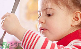 寶寶可以吃小龍蝦嗎？多大的寶寶可以吃小龍蝦呢？