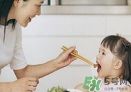 奶酪酸奶能給寶寶補鈣嗎？如何為寶寶選擇奶制品補鈣？