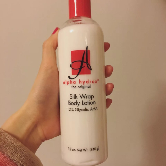 去雞皮膚用什么產品好？什么產品去雞皮膚好