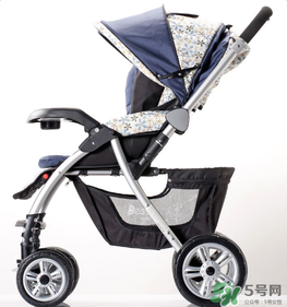 嬰兒車三輪好還是四輪好？嬰兒車三輪和四輪的區別