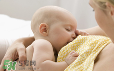 寶寶溢奶怎么辦？寶寶溢奶怎么做？
