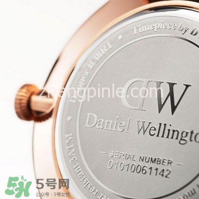 dw丹尼爾惠靈頓手表怎么調時間？dw手表怎么沒有日期