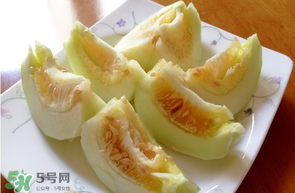甜瓜能和酸奶一起吃嗎？吃完甜瓜可以喝酸奶嗎？