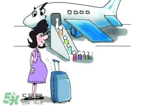 孕婦可以坐飛機嗎？孕婦坐飛機對胎兒有影響嗎？
