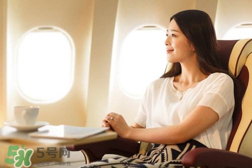 孕婦可以坐飛機嗎？孕婦坐飛機對胎兒有影響嗎？
