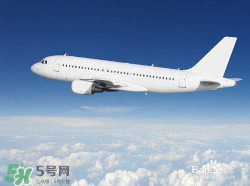 孕婦可以坐飛機嗎？孕婦坐飛機對胎兒有影響嗎？