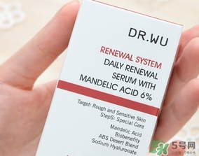 dr.wu杏仁酸18和6哪個好？dr.wu達爾夫杏仁酸18和6區別