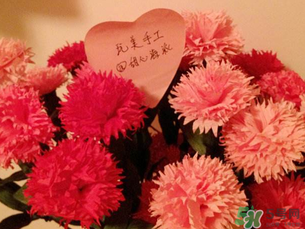 母親節可以送紙做的康乃馨嗎？康乃馨怎么折？