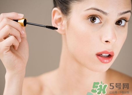 孕婦能抹護(hù)膚品嗎？孕婦能化妝嗎？