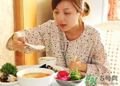 夏天做月子穿什么鞋？夏天做月子如何選擇鞋子？