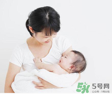 夏天坐月子可以天天洗澡嗎？夏季坐月子能洗澡嗎？