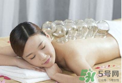 女人刮痧好還是拔罐好？刮痧和拔罐的區別
