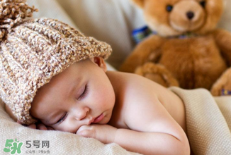 夏天寶寶可以穿開襠褲嗎？寶寶穿開襠褲有什么危害嗎？