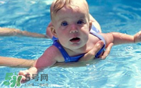 寶寶游泳耳朵進水了怎么辦？寶寶游泳如何避免耳朵進水？