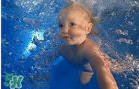 寶寶游泳耳朵進水了怎么辦？寶寶游泳如何避免耳朵進水？