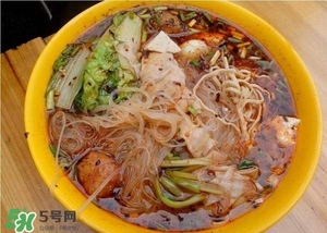 麻辣燙和冒菜有啥區別？麻辣燙和冒菜哪個好吃？