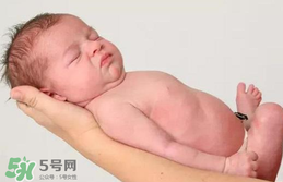 寶寶臍帶消毒是用碘伏還是用酒精？寶寶臍帶用什么消毒好？