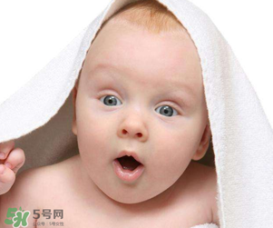 寶寶中暑的癥狀是什么？寶寶夏天如何判斷是否中暑？