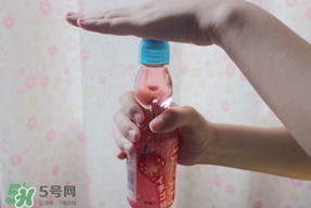 彈珠汽水怎么開？彈珠汽水怎么開不會噴？