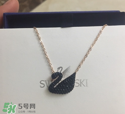 施華洛世奇黑天鵝是什么材質？施華洛世奇黑天鵝是水晶嗎？
