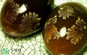 松花蛋是堿性食物嗎？松花蛋是堿性還是酸性？