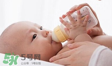 金銀花寶寶可以喝嗎？夏天寶寶能喝金銀花嗎？